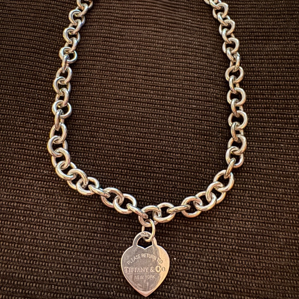 Tiffany & Co Choker Silver Necklace. Return To Tiffany & Co Silver Heart Pendant - Picture 3 of 8